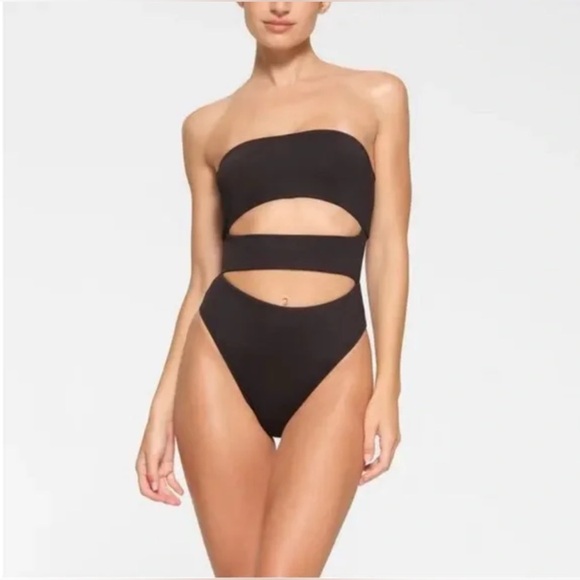 SKIMS Other - SKIMS Signature Swim Strapless Cut Out Monokini in the color Onyx (black) L NWT